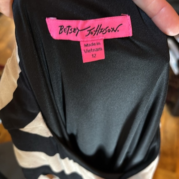 Betsy Johnson Layered Dress - Picture 5 of 5